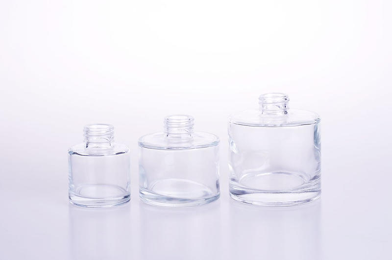 Round Glass Aromatherapy Perfume Diffuser Bottle with Rattan