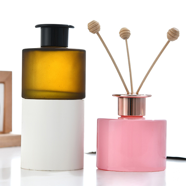 50ml 120ml 150ml 200ml Simple Frosted Glass Aromatherapy Bottle with Plastic Lid