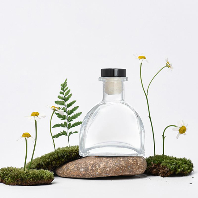 50ml 100ml Yurt Aromatherapy Bottle with Glass Plug