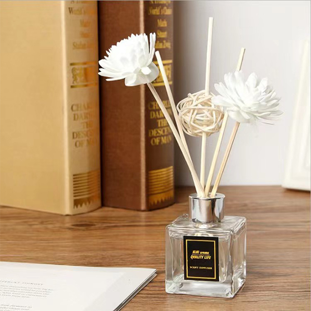 50ml 100ml 150ml 200ml Clear Square Glass Aromatherapy Bottle with Lid