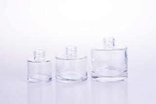 Round Glass Aromatherapy Perfume Diffuser Bottle with Rattan