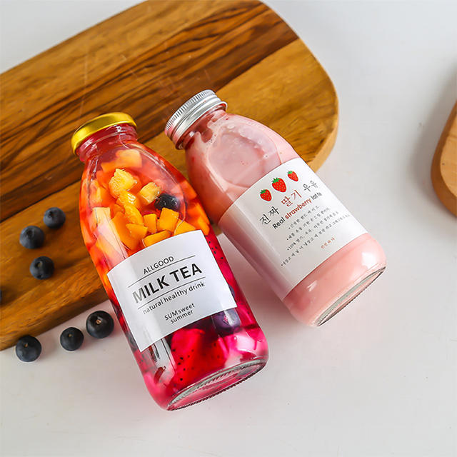 200ml 250ml 500ml Clear Round Glass Milk Bottle with Metal Lid